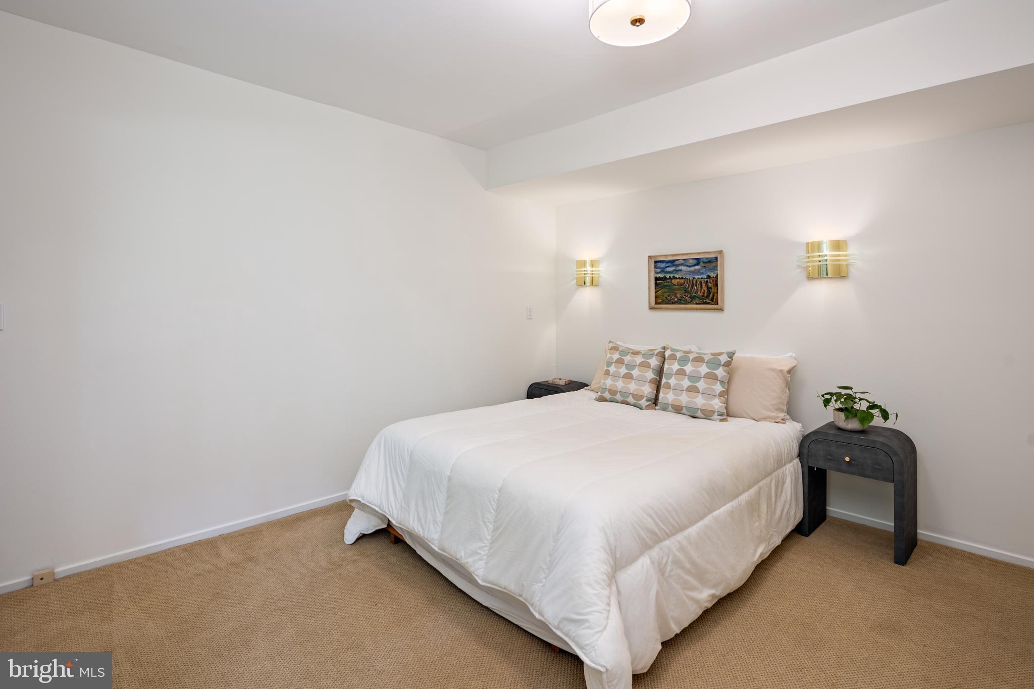 CONGRESSIONAL COUNTRY CLUB ESTATES - Residential