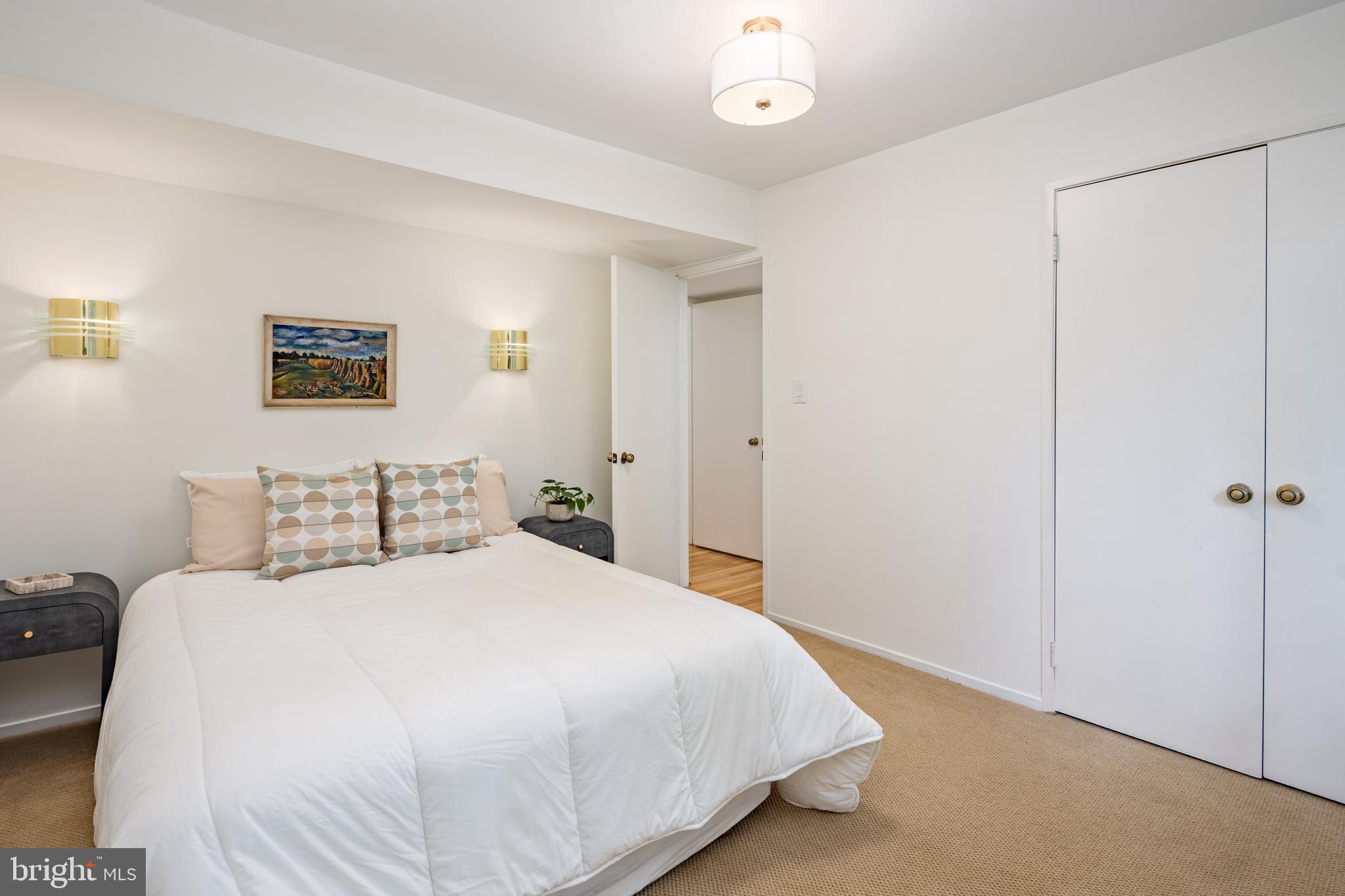 CONGRESSIONAL COUNTRY CLUB ESTATES - Residential