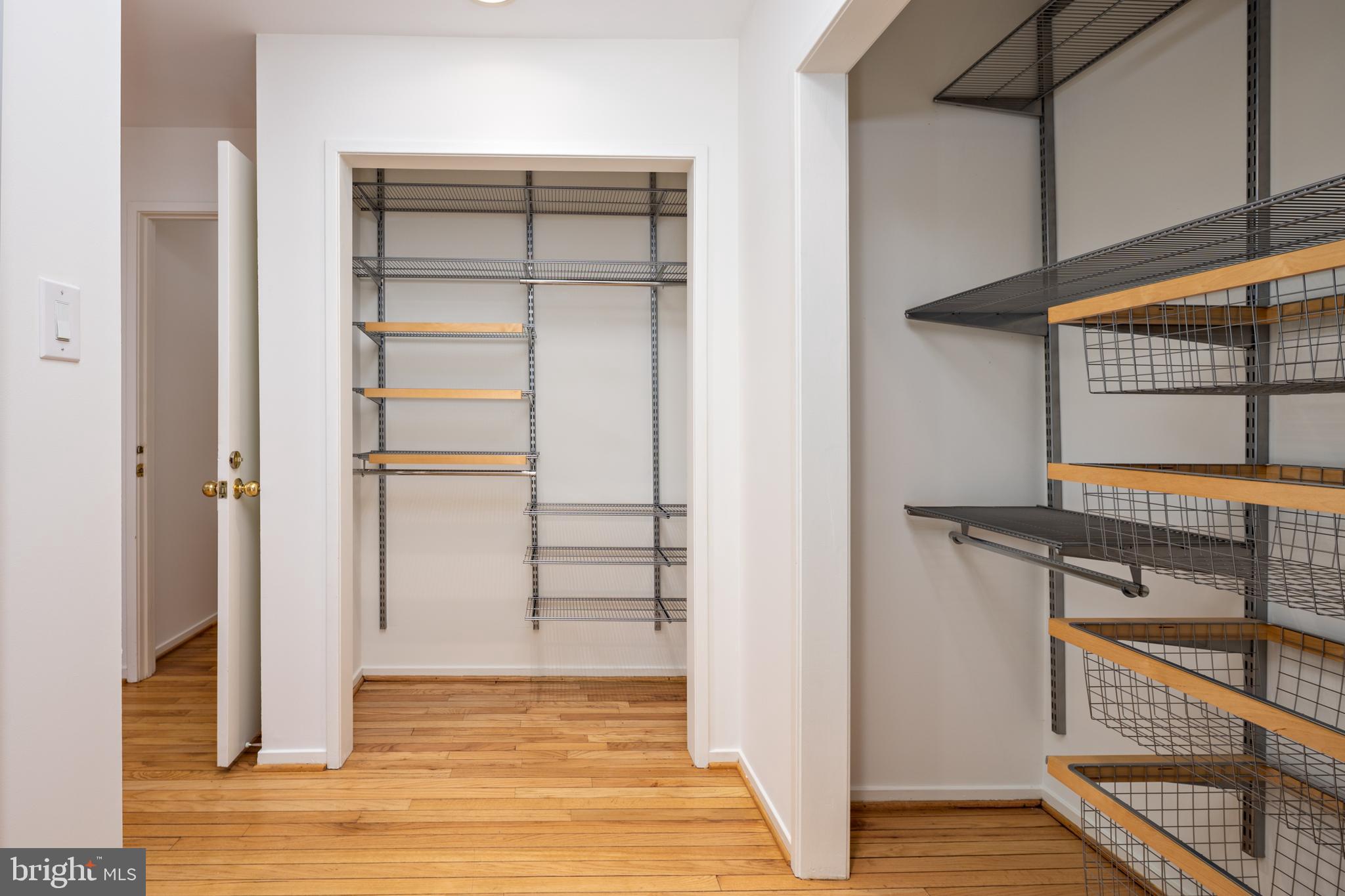 CONGRESSIONAL COUNTRY CLUB ESTATES - Residential