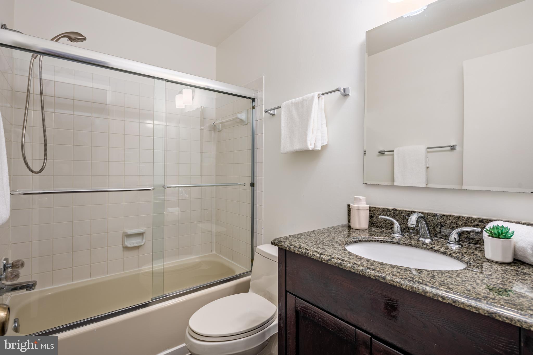 CONGRESSIONAL COUNTRY CLUB ESTATES - Residential