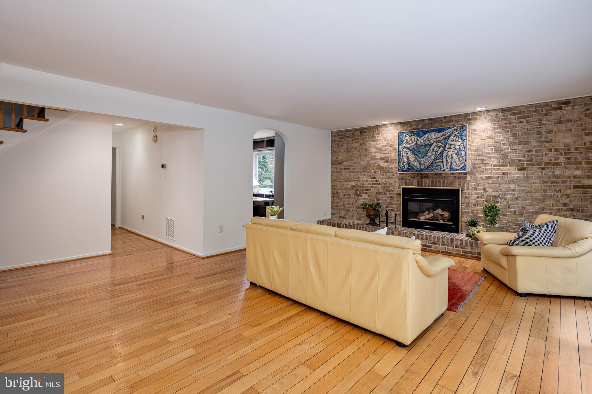 CONGRESSIONAL COUNTRY CLUB ESTATES - Residential