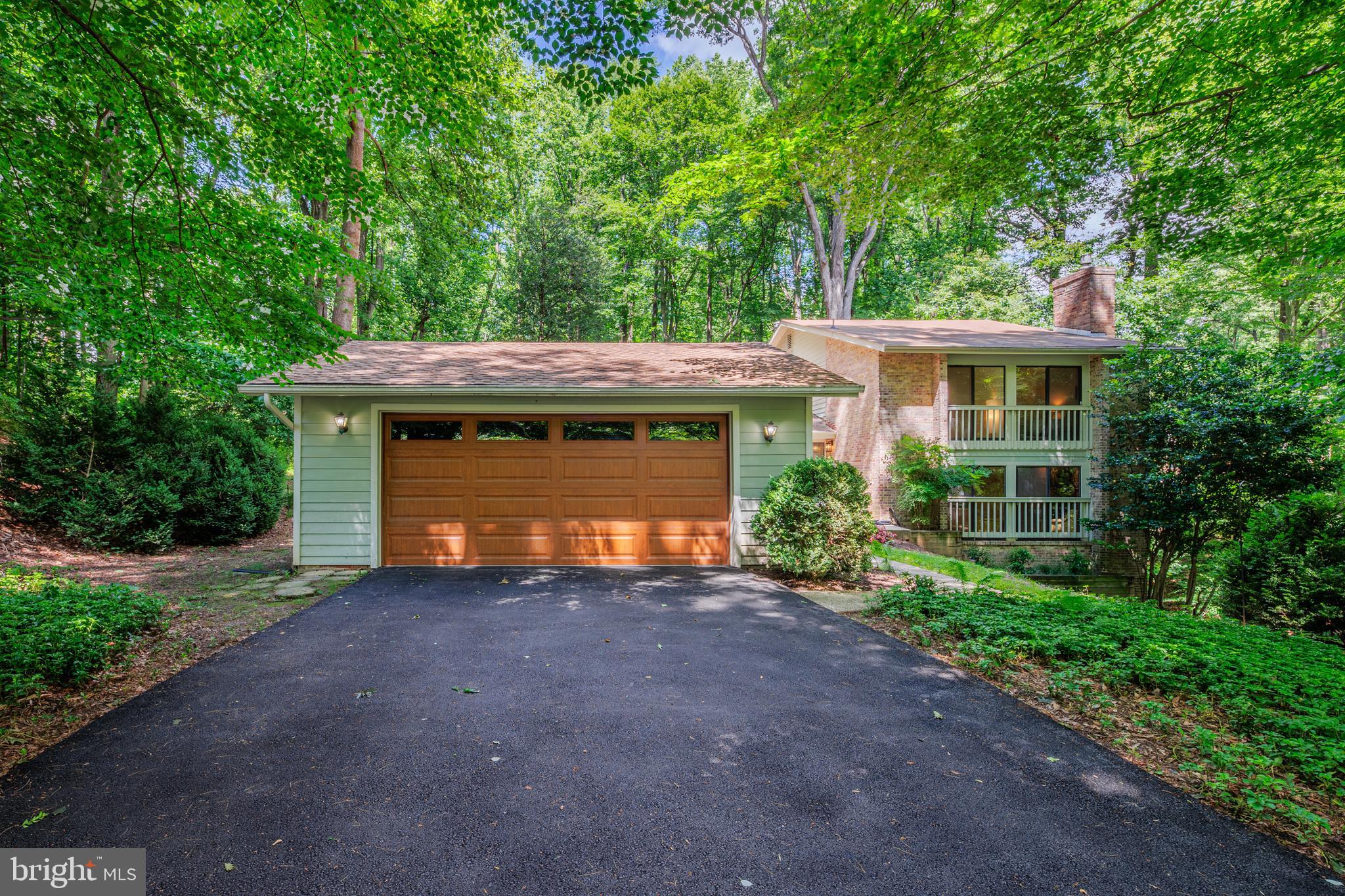 CONGRESSIONAL COUNTRY CLUB ESTATES - Residential