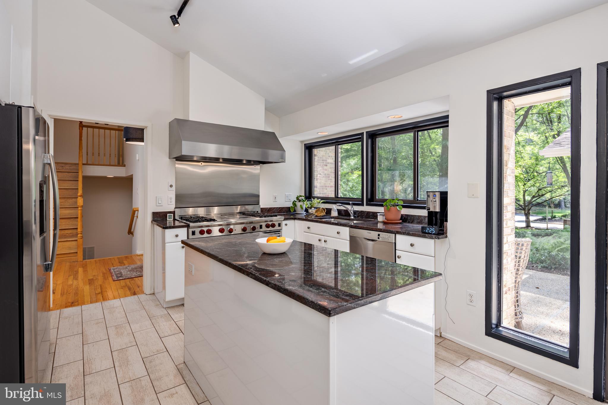 CONGRESSIONAL COUNTRY CLUB ESTATES - Residential