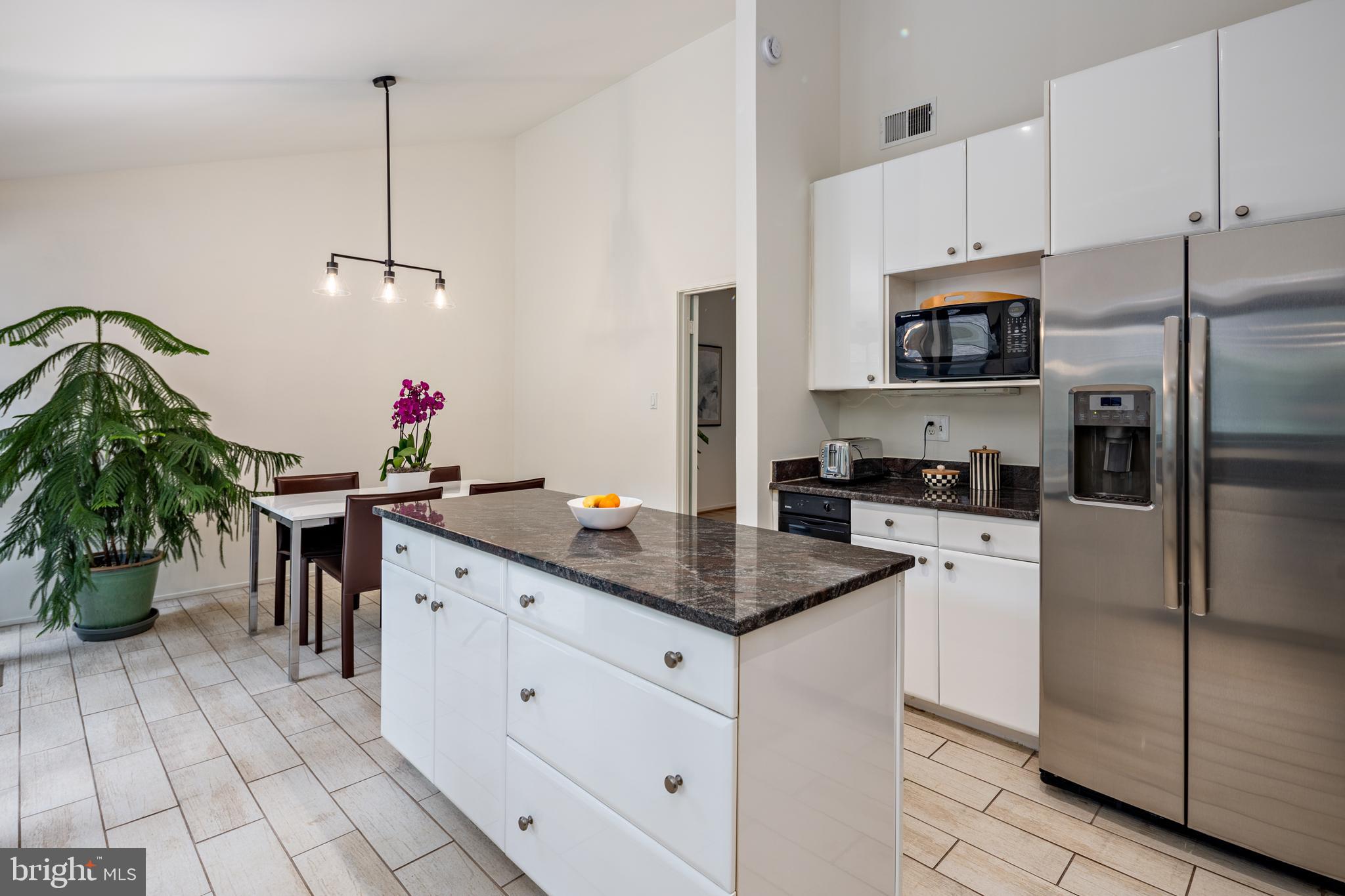 CONGRESSIONAL COUNTRY CLUB ESTATES - Residential