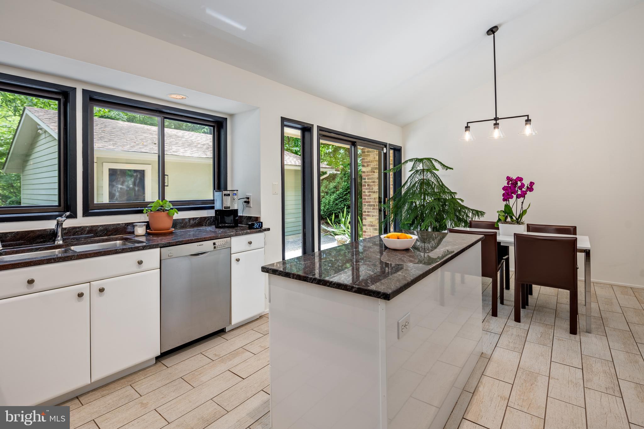 CONGRESSIONAL COUNTRY CLUB ESTATES - Residential