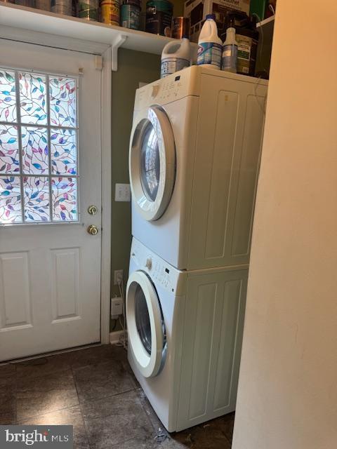 STONEHAVEN MEWS IN CROFTON VILLAGE - Residential Lease