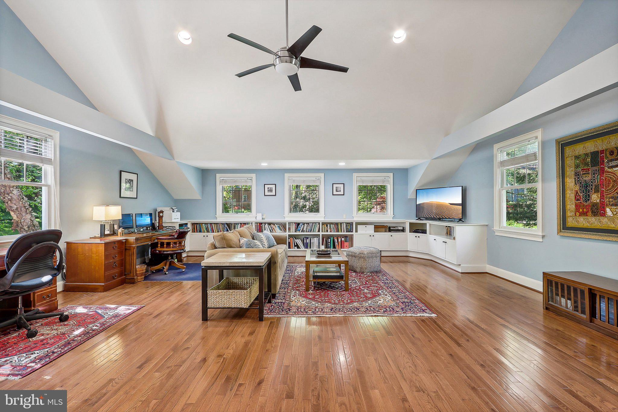 SOMERSET HEIGHTS - Residential