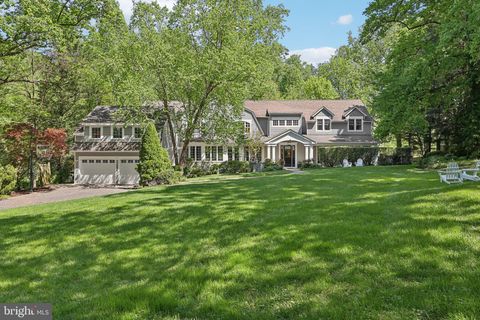 Photo of 4919 Cumberland Avenue, CHEVY CHASE, MD 20815 (MLS # MDMC2130646)