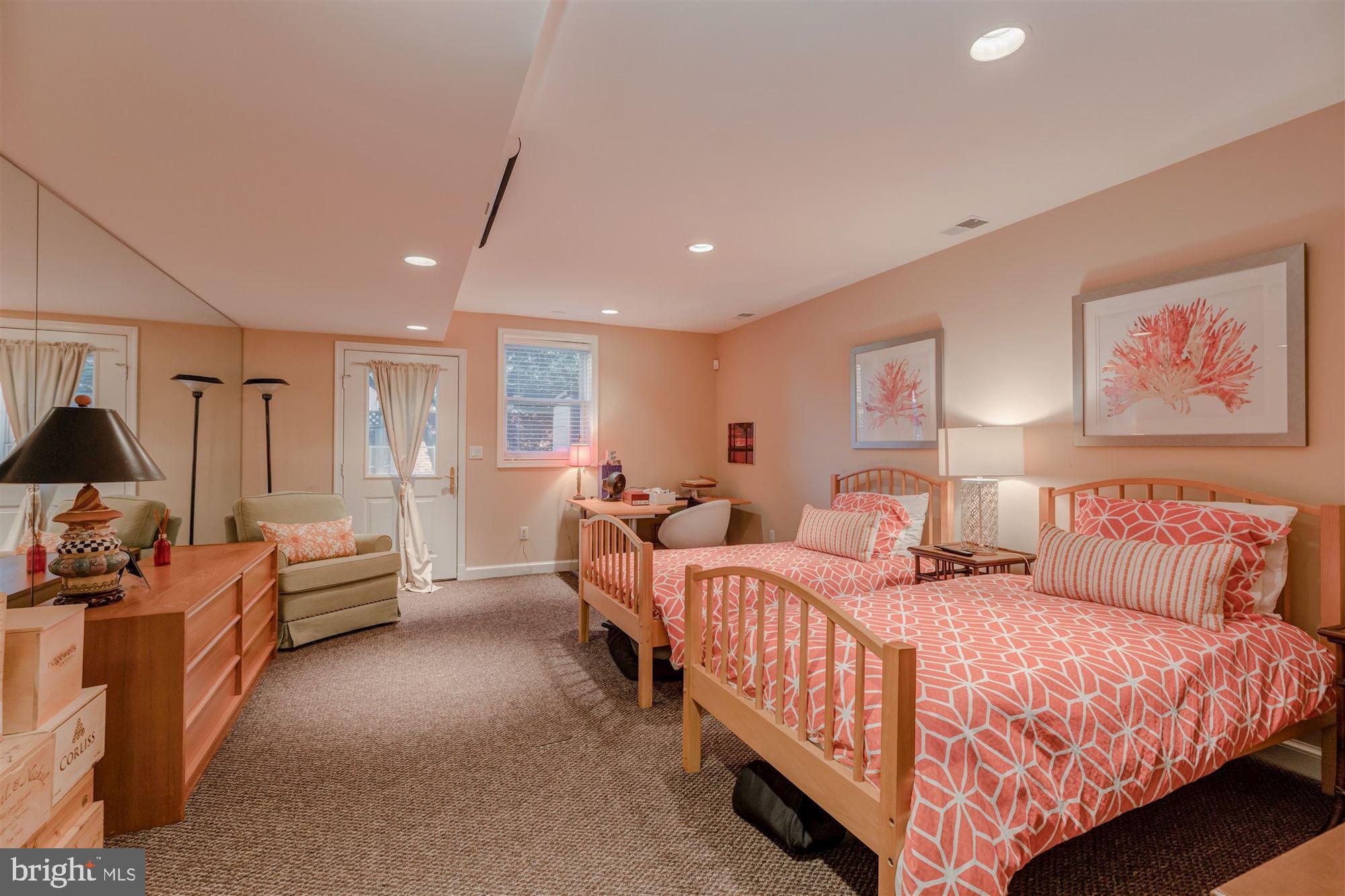 THE HAMLET - Residential