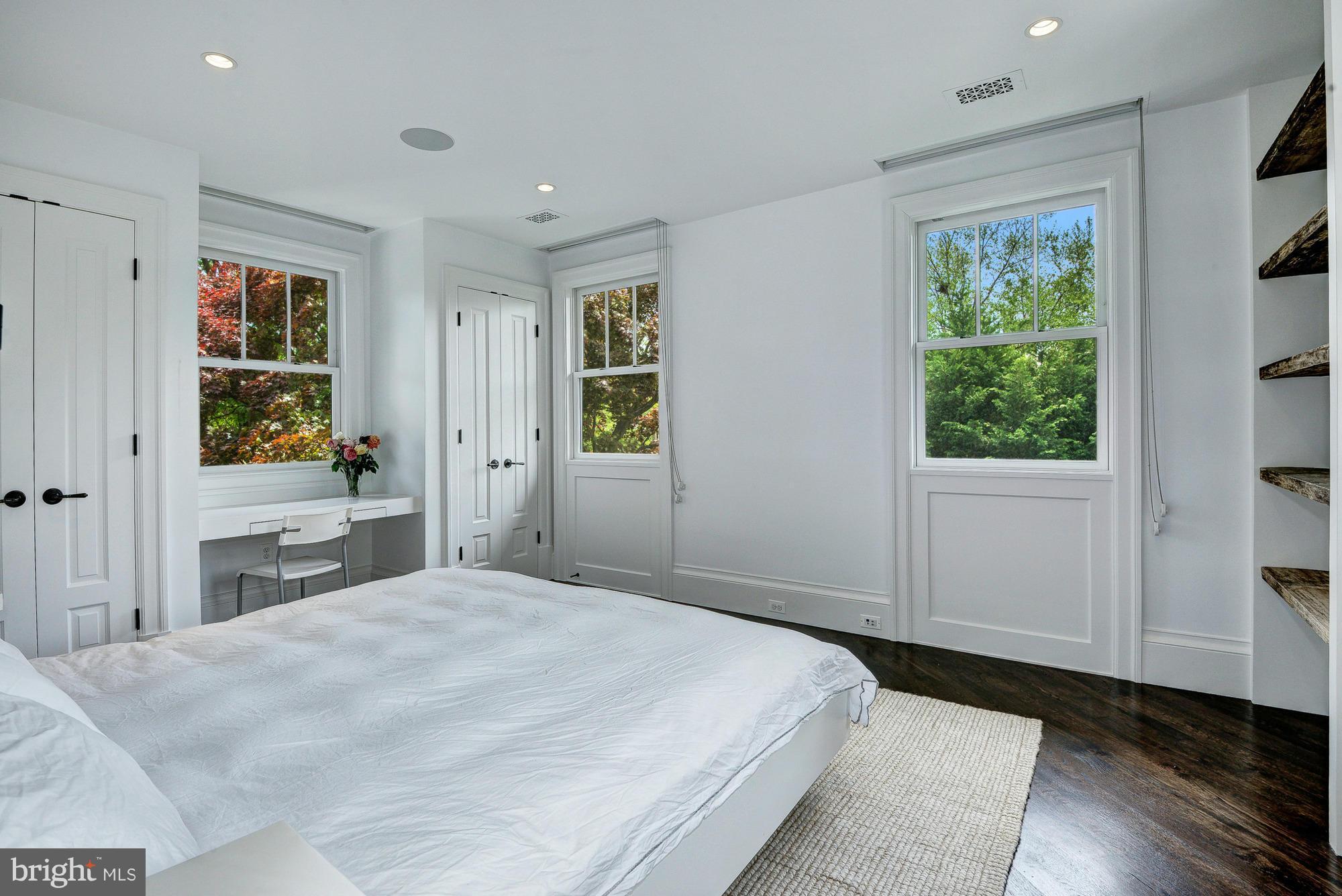 CLEVELAND PARK - Residential