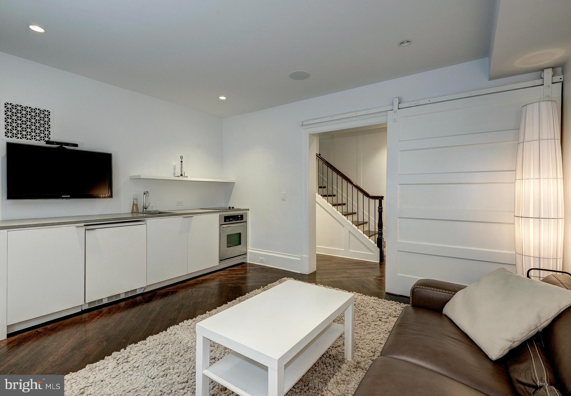 CLEVELAND PARK - Residential