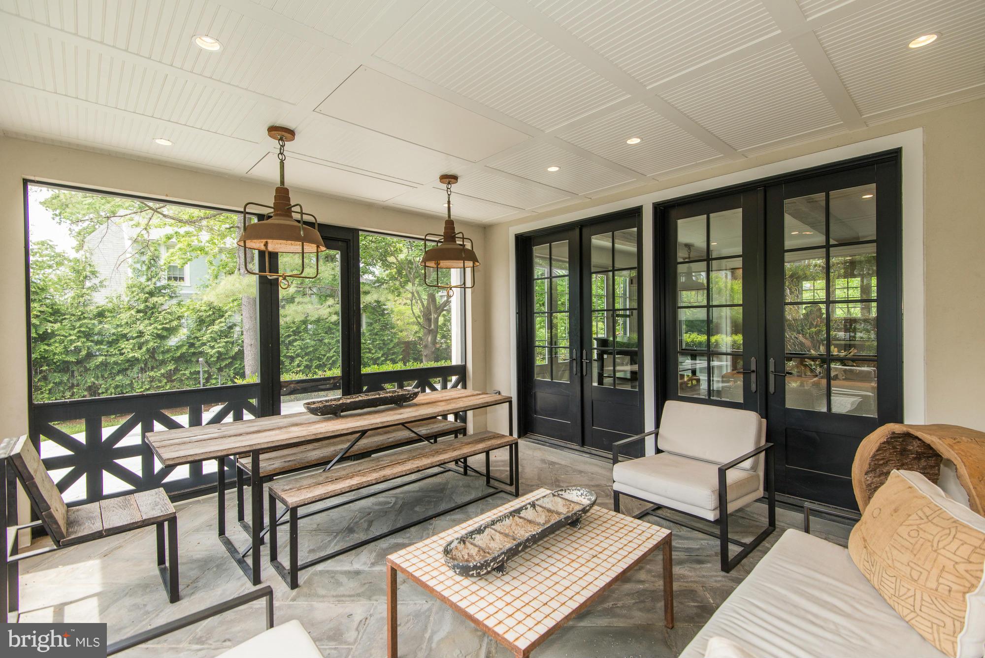 CLEVELAND PARK - Residential