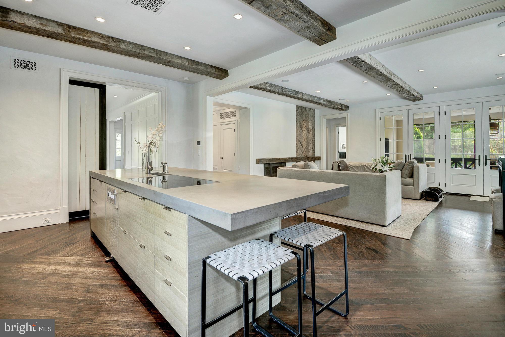 CLEVELAND PARK - Residential