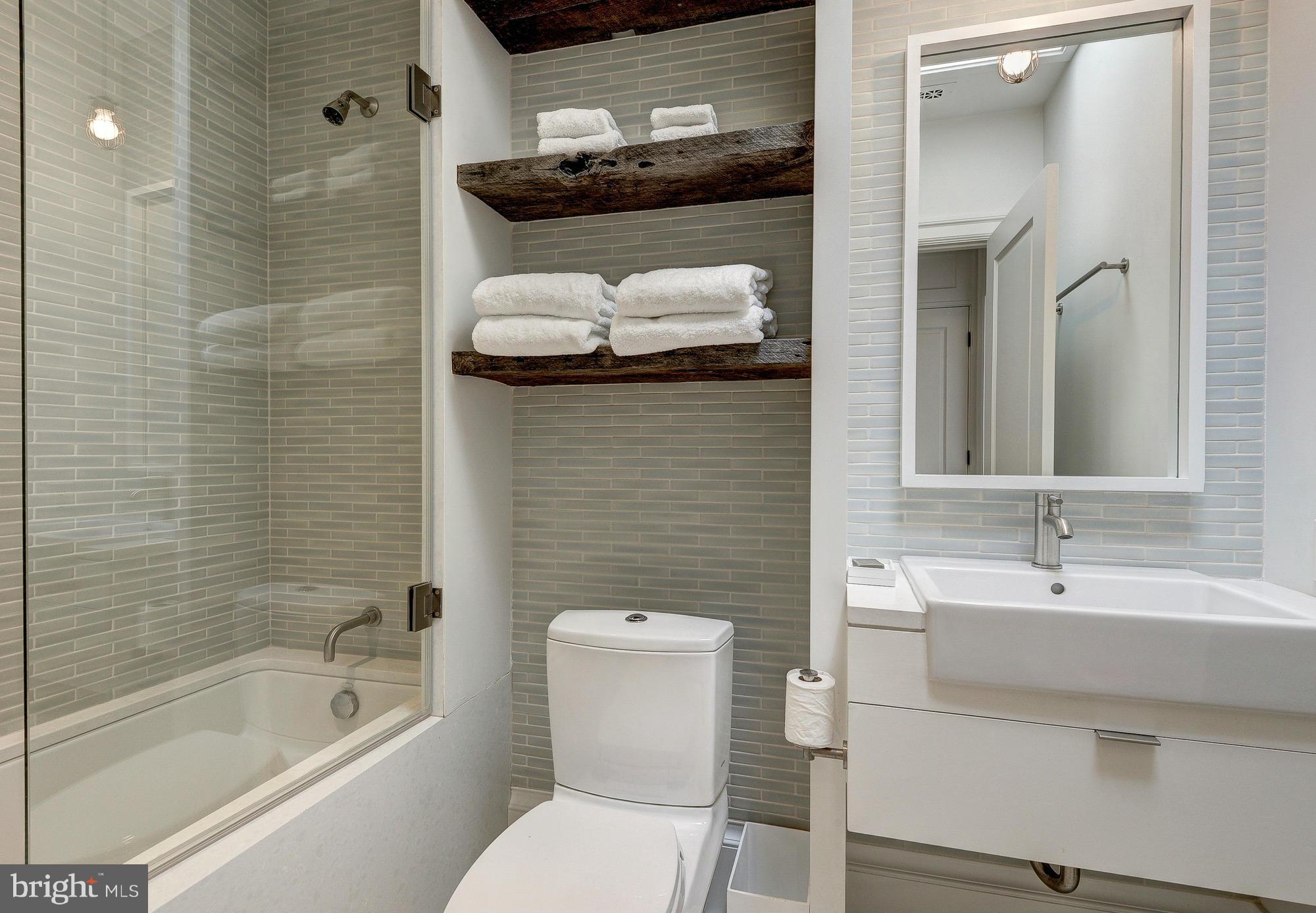 CLEVELAND PARK - Residential
