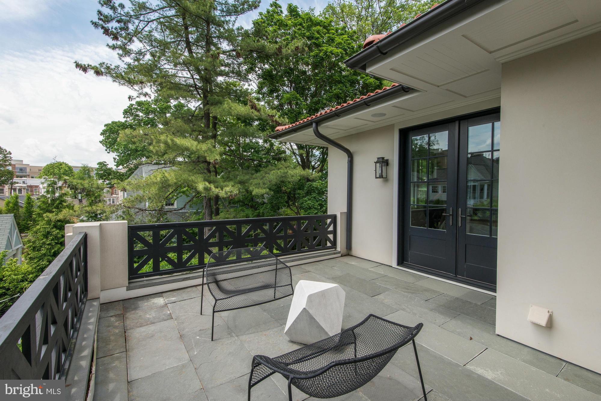 CLEVELAND PARK - Residential