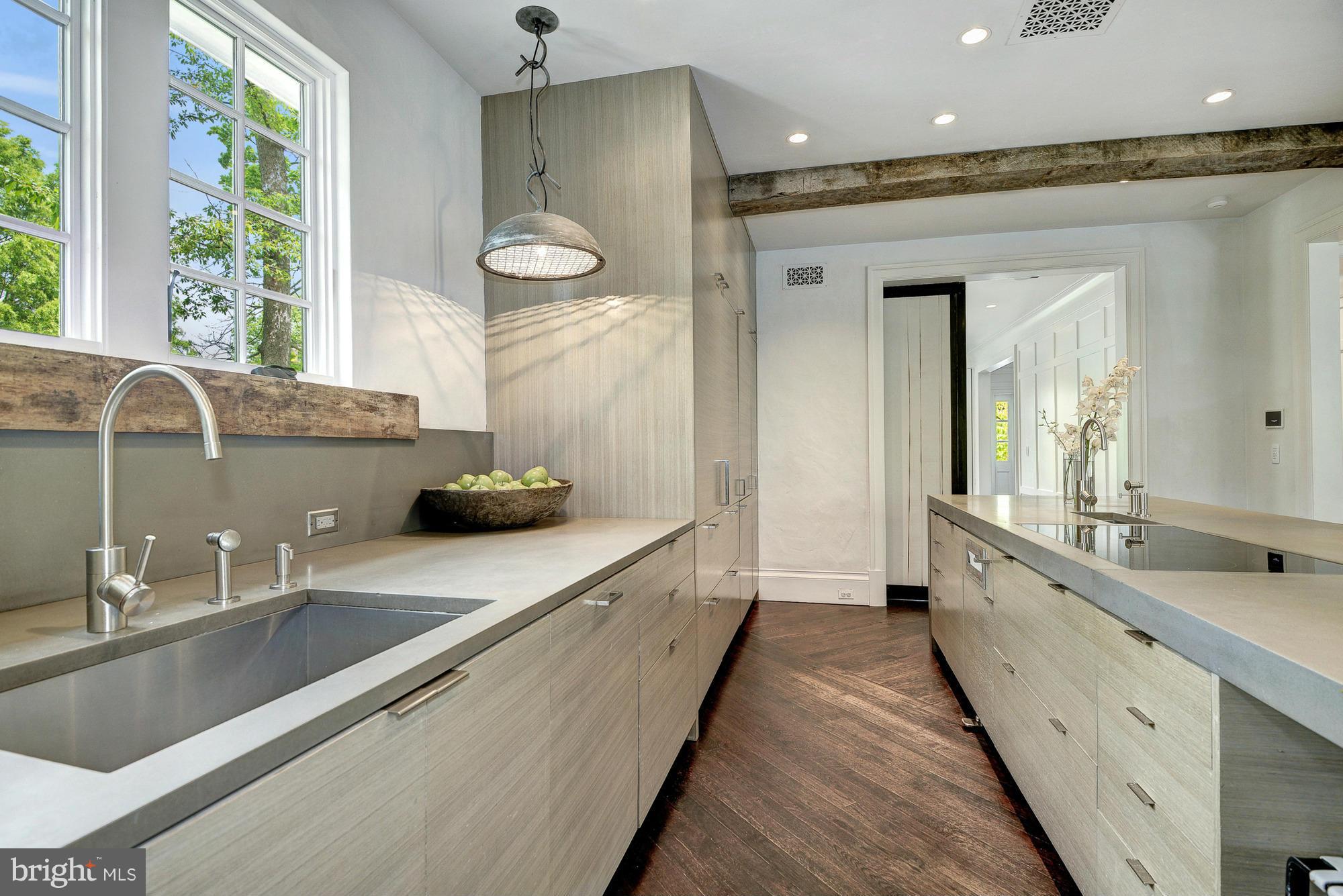 CLEVELAND PARK - Residential