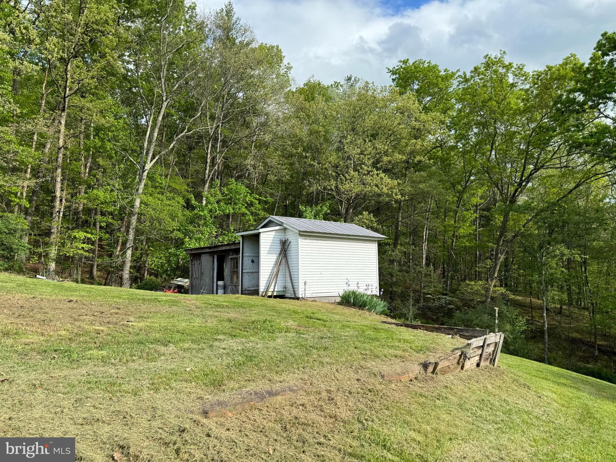 NONE UNRESTRICTED - Residential