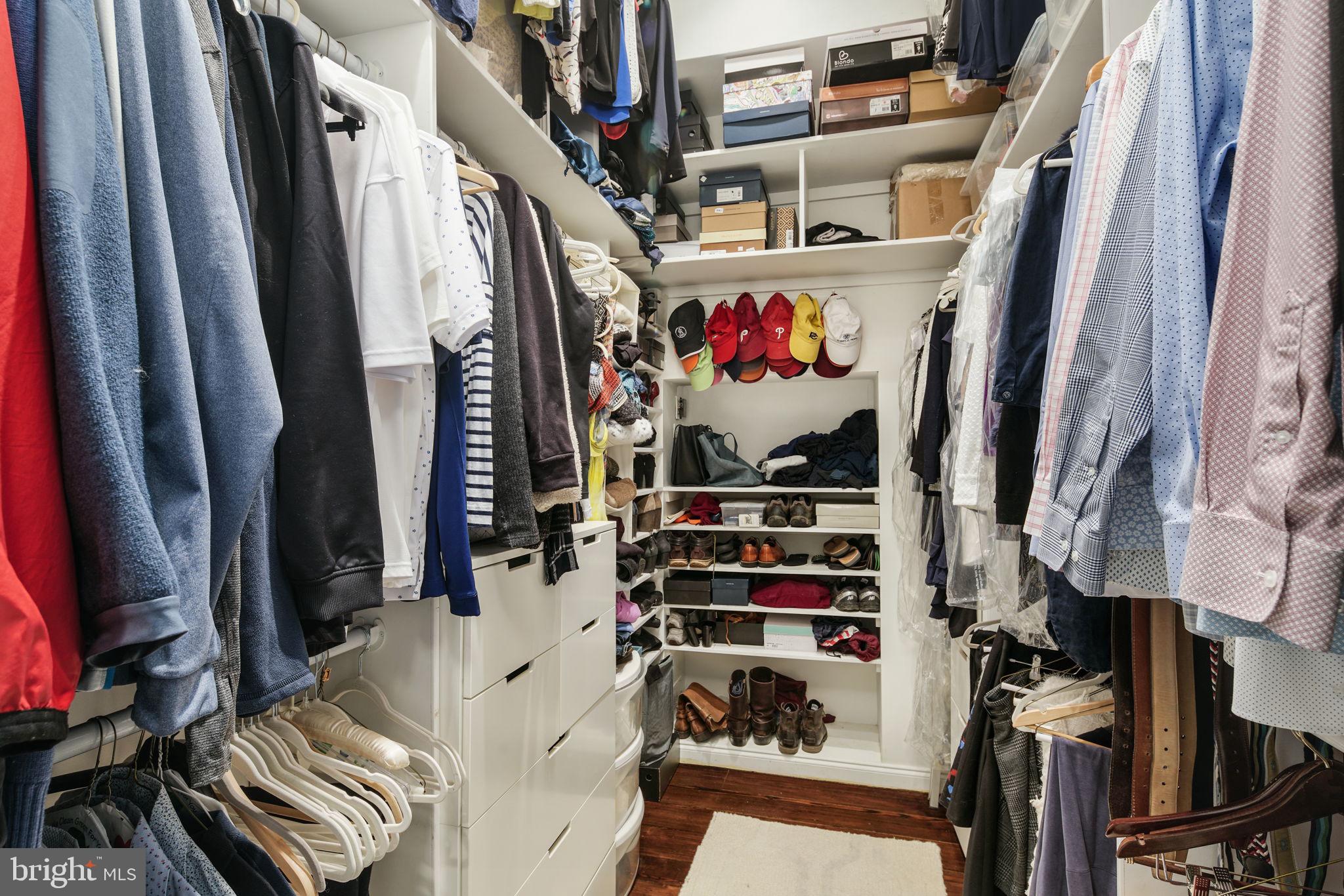 SOCIETY HILL - Residential