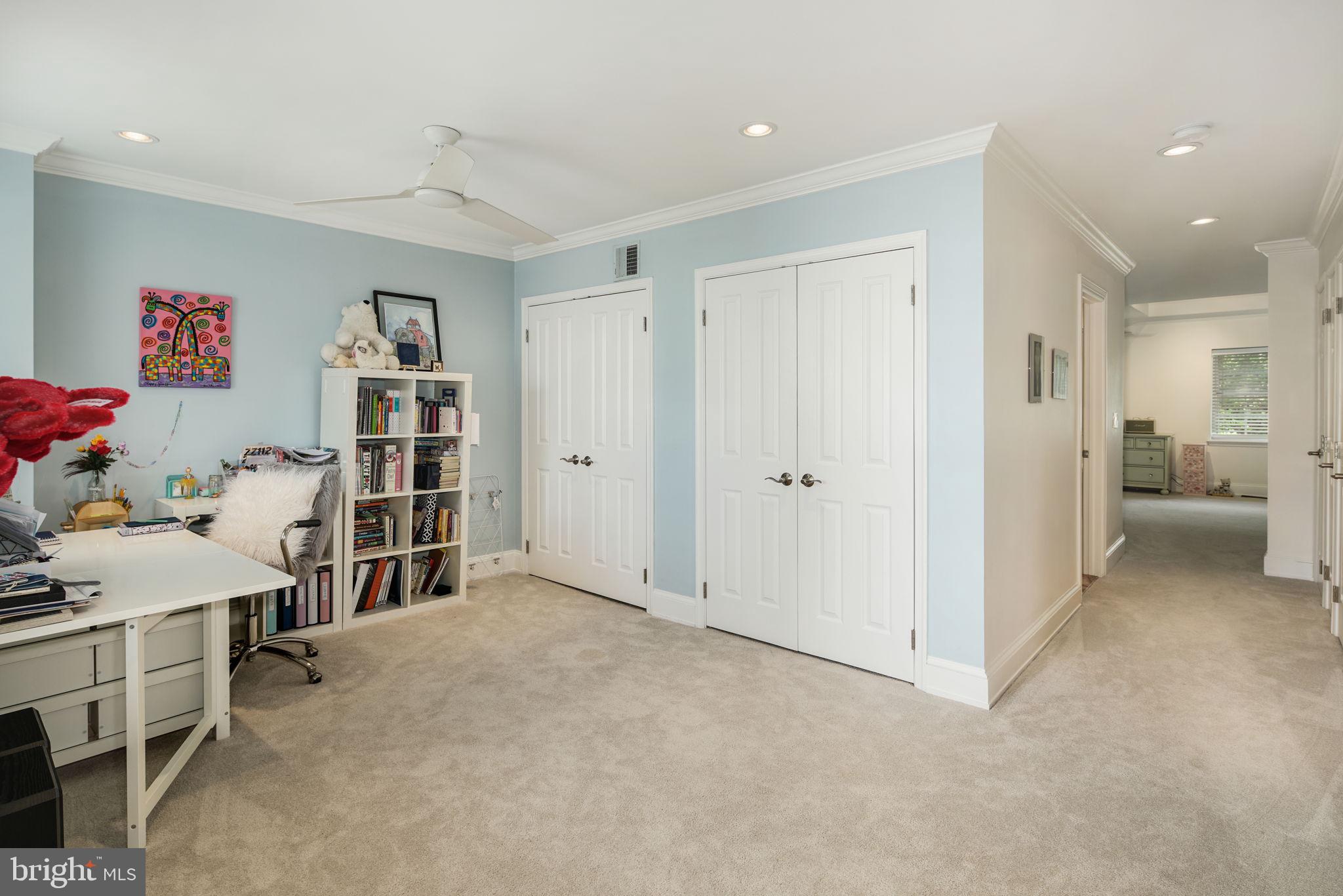 SOCIETY HILL - Residential