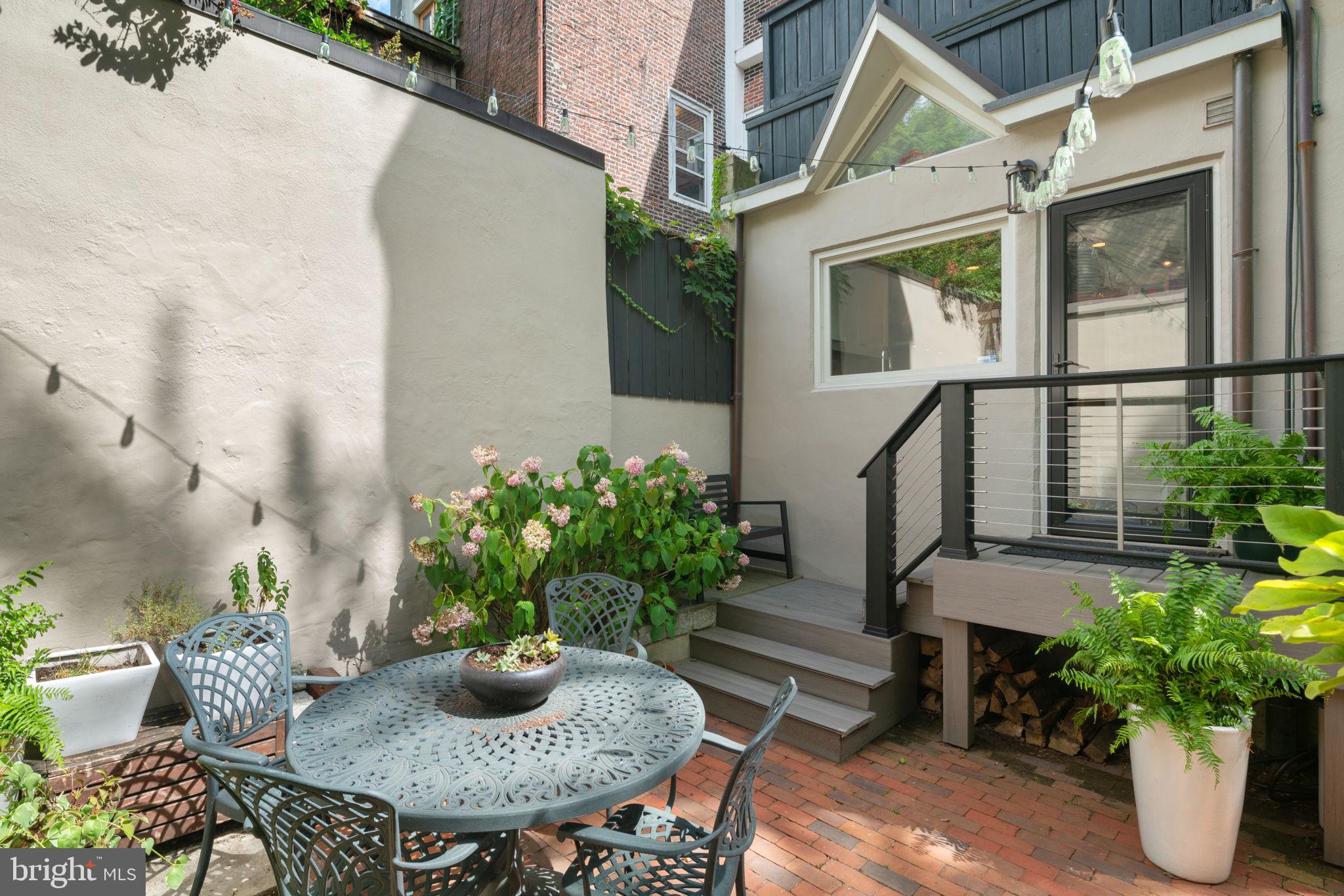 SOCIETY HILL - Residential