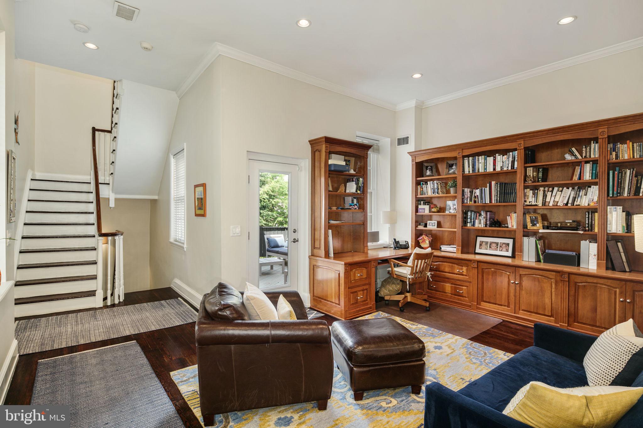 SOCIETY HILL - Residential