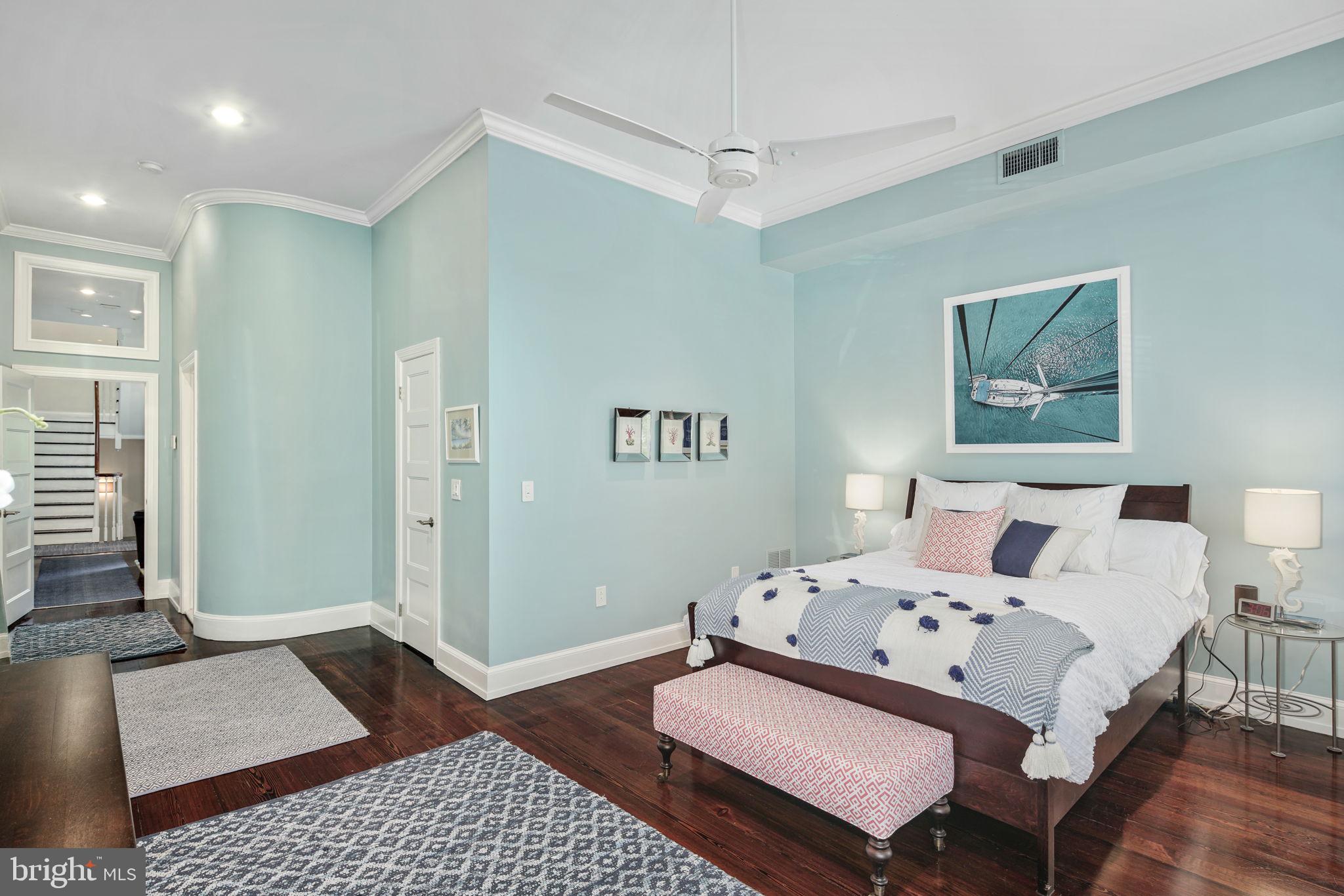 SOCIETY HILL - Residential