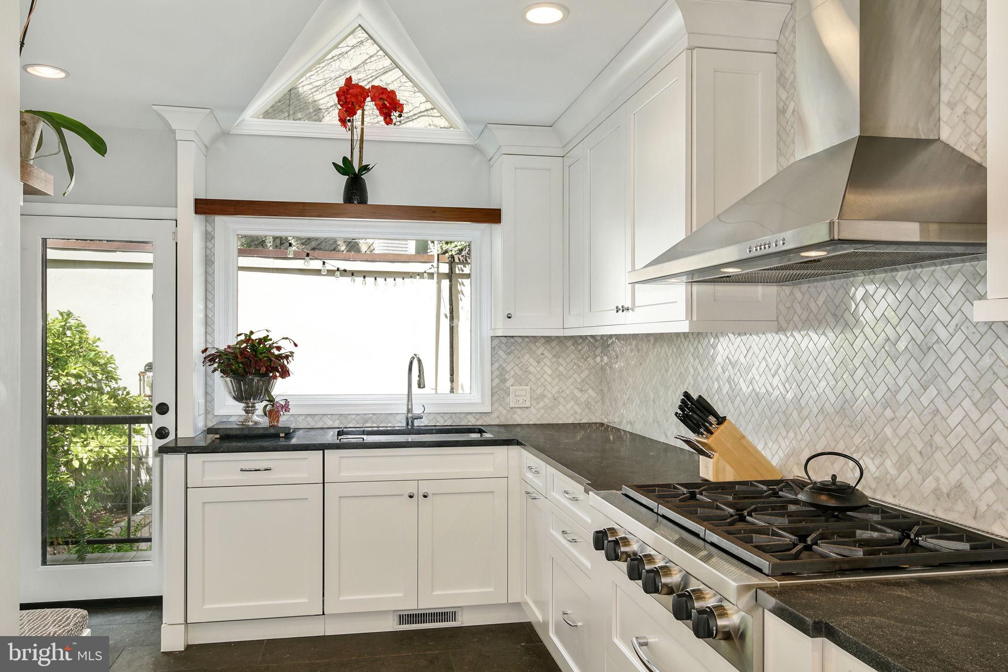 SOCIETY HILL - Residential