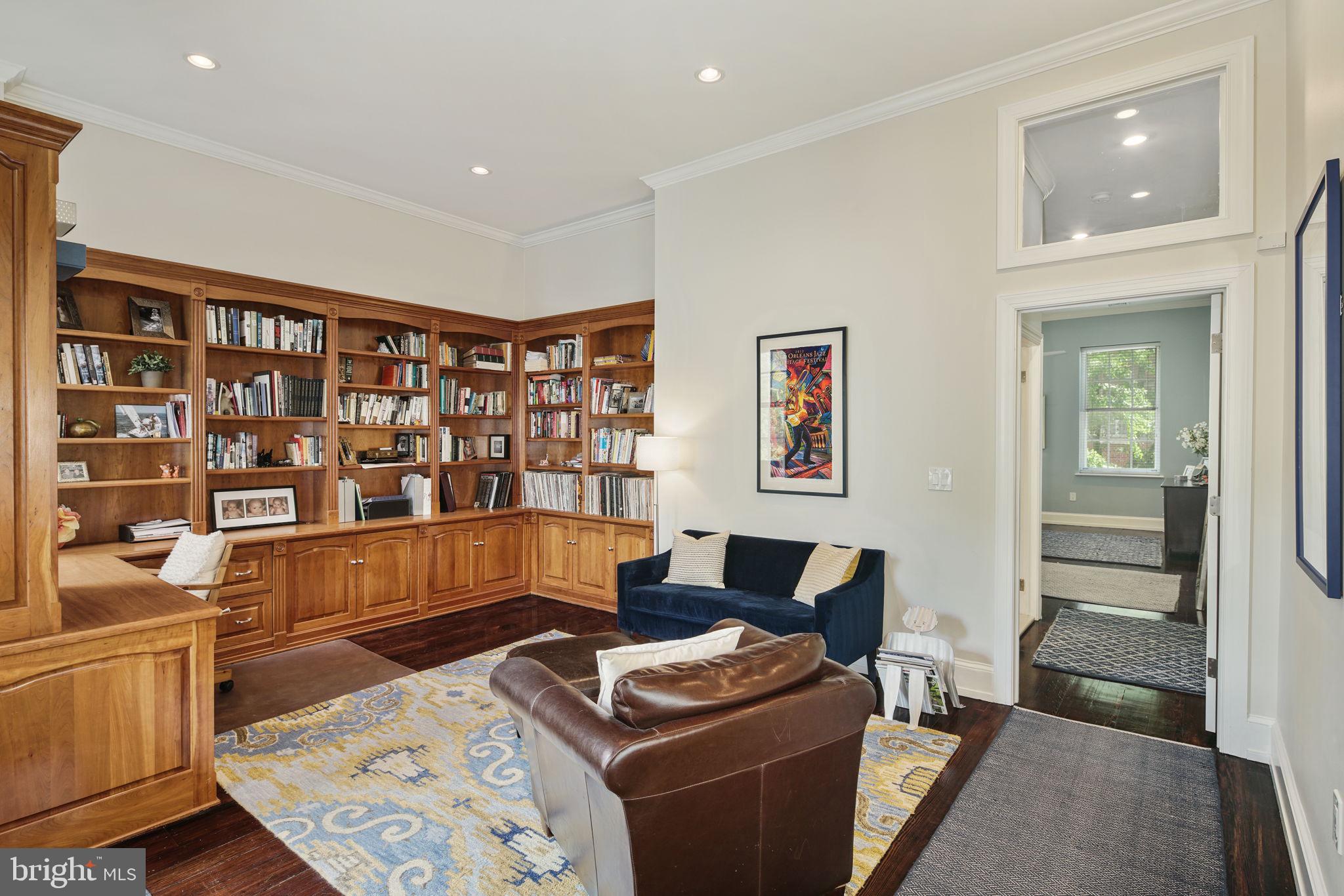 SOCIETY HILL - Residential