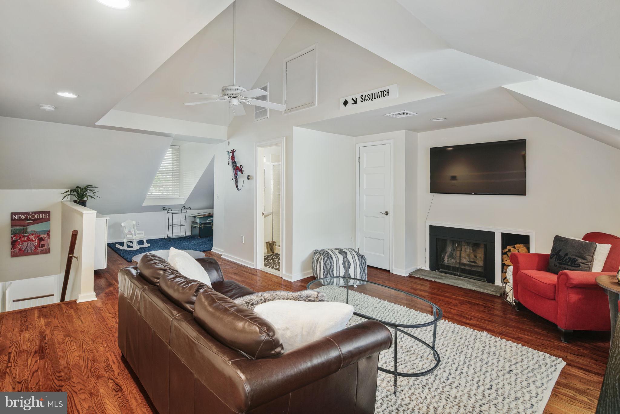 SOCIETY HILL - Residential