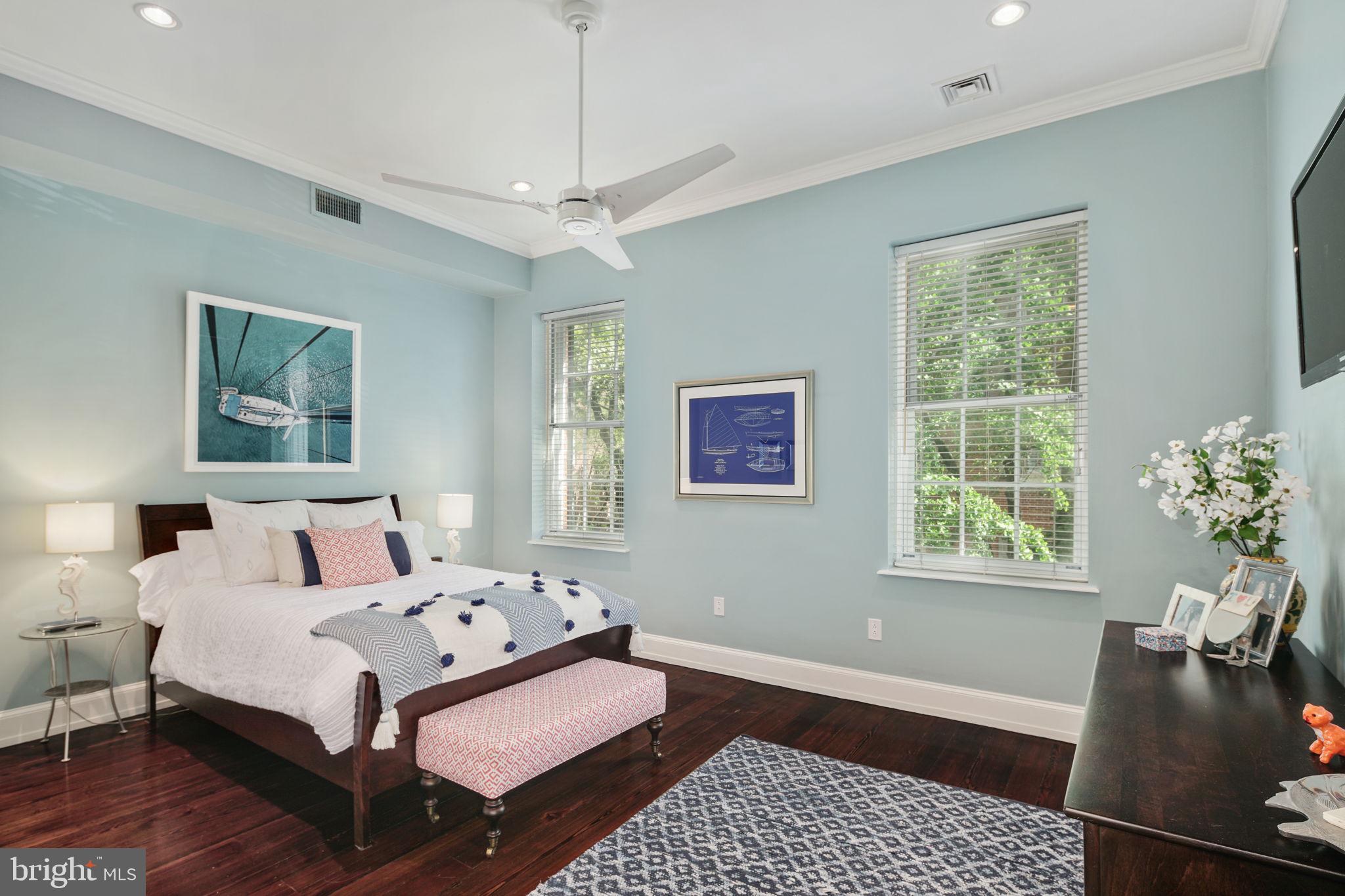 SOCIETY HILL - Residential