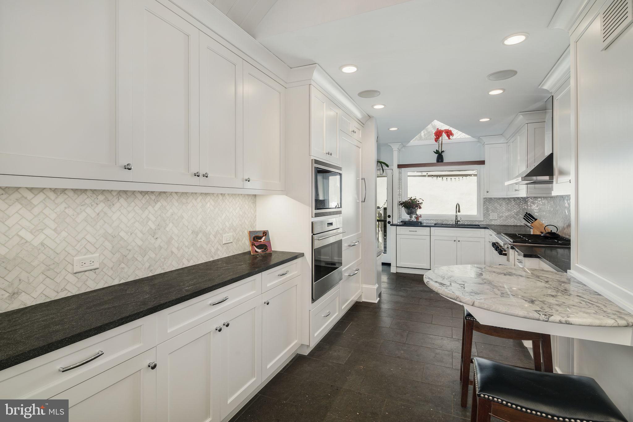 SOCIETY HILL - Residential