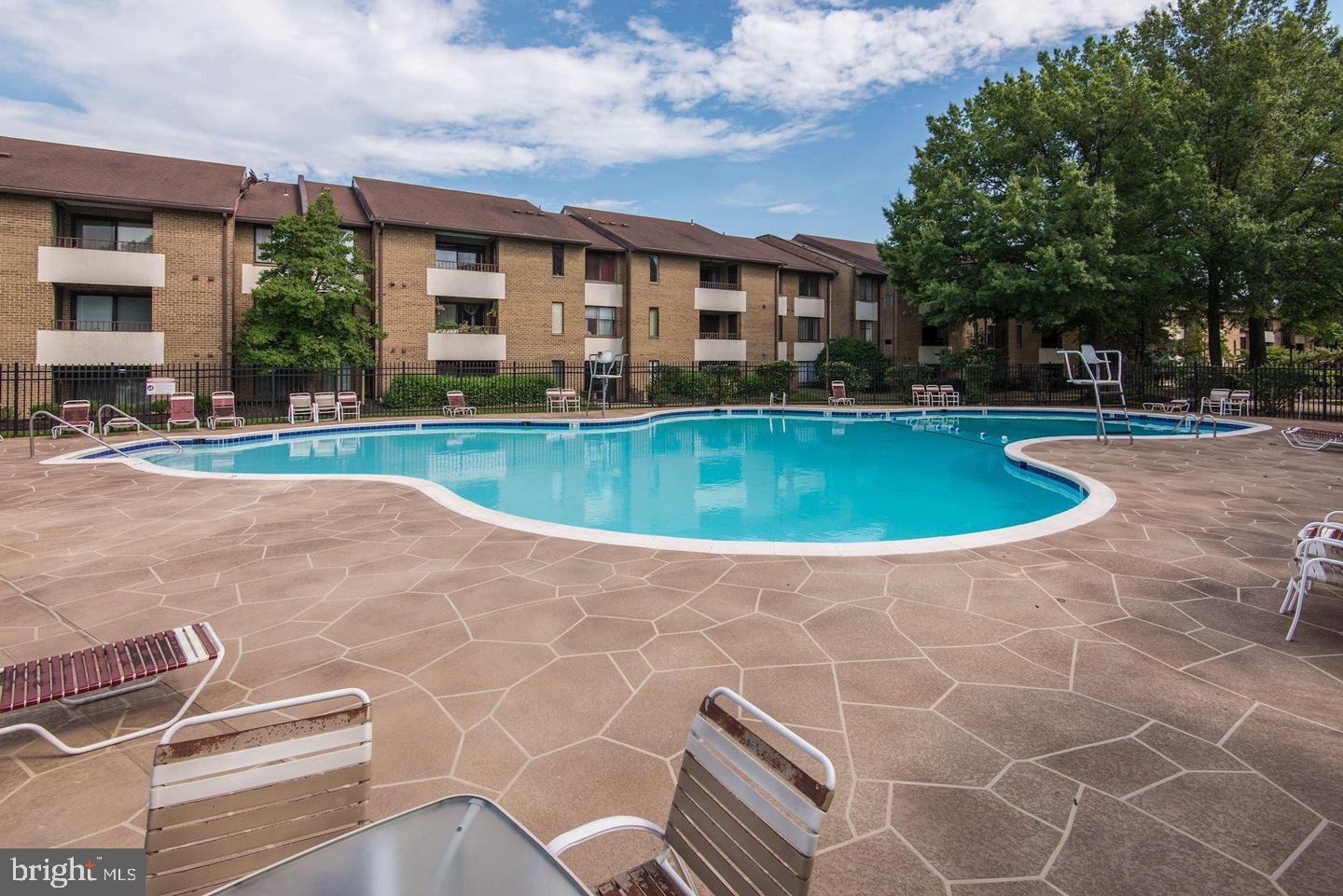 JEFFERSON MEWS - Residential