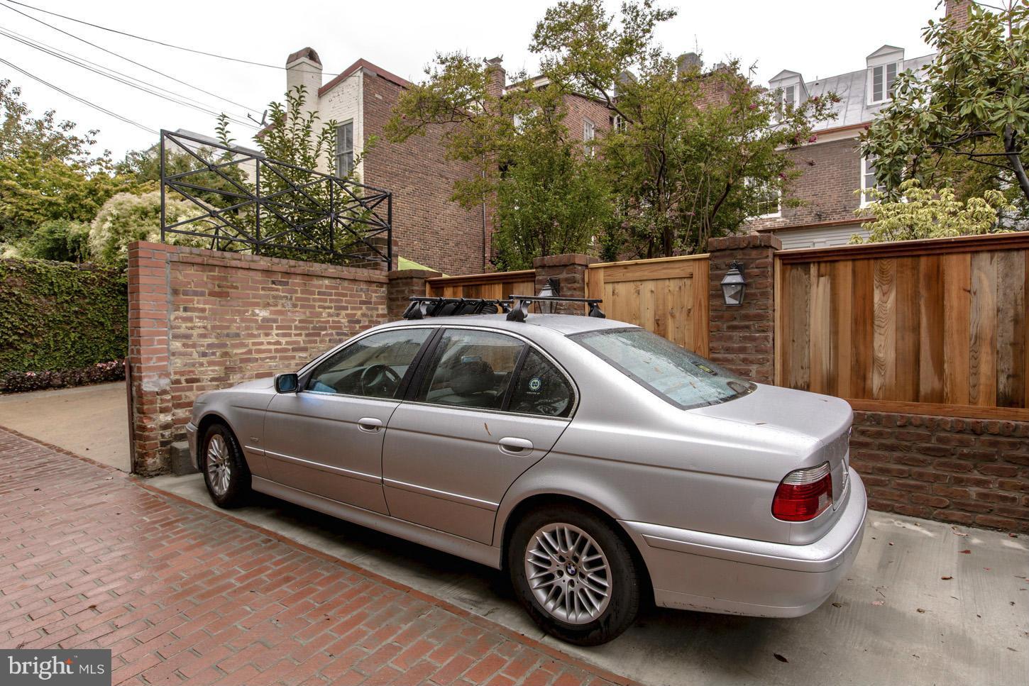 GEORGETOWN - Residential