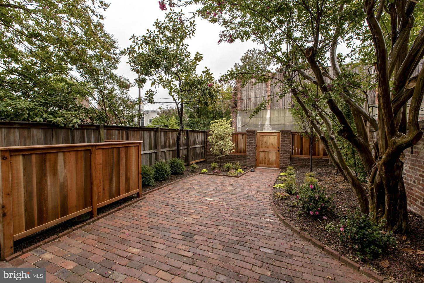 GEORGETOWN - Residential