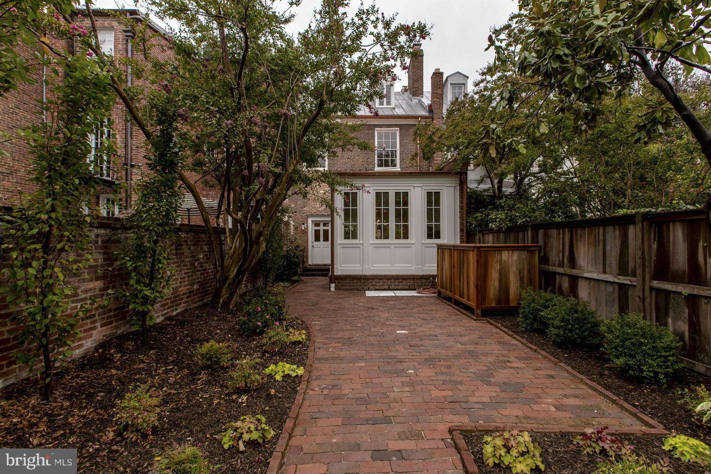 GEORGETOWN - Residential