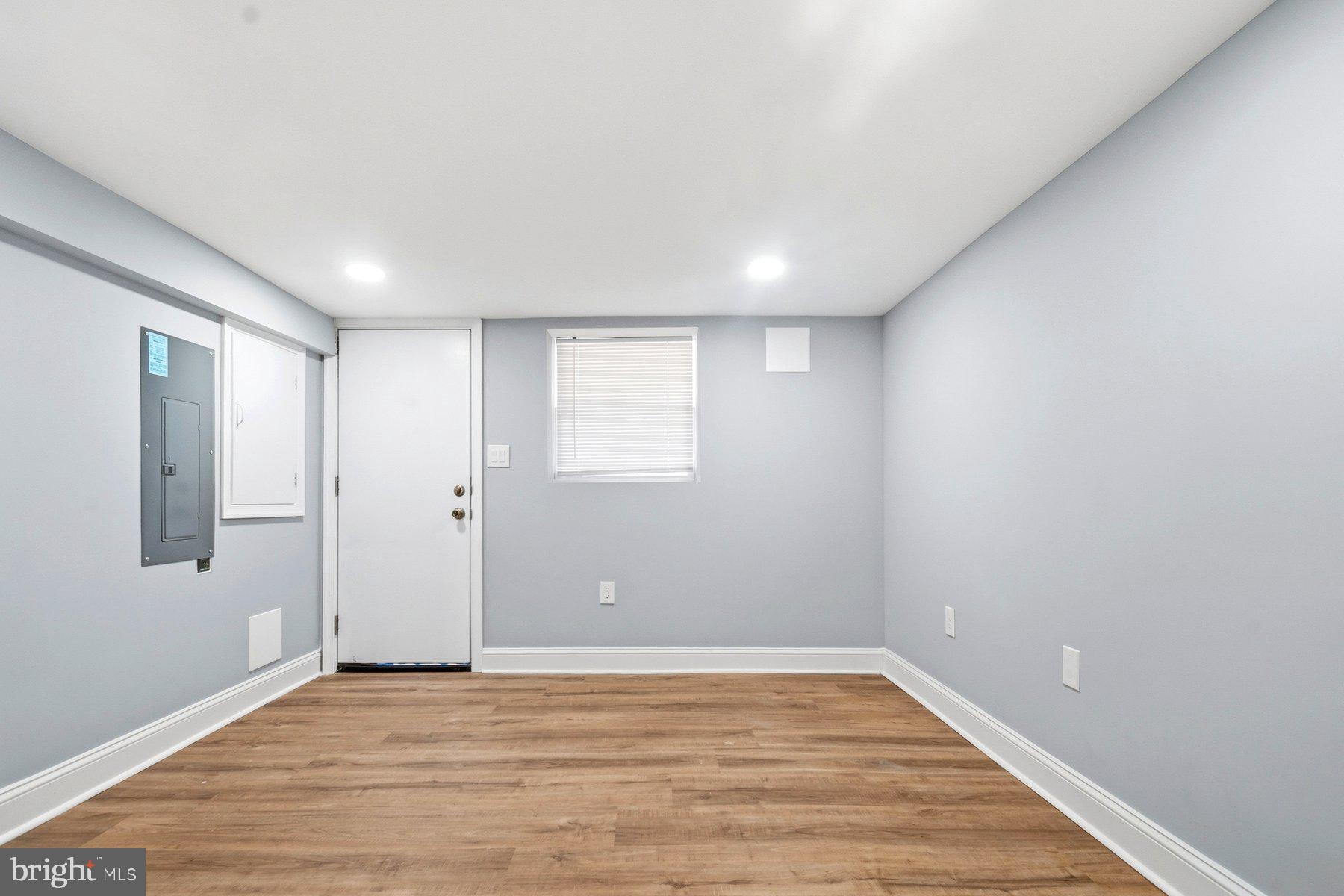 EAST BALTIMORE MIDWAY - Residential