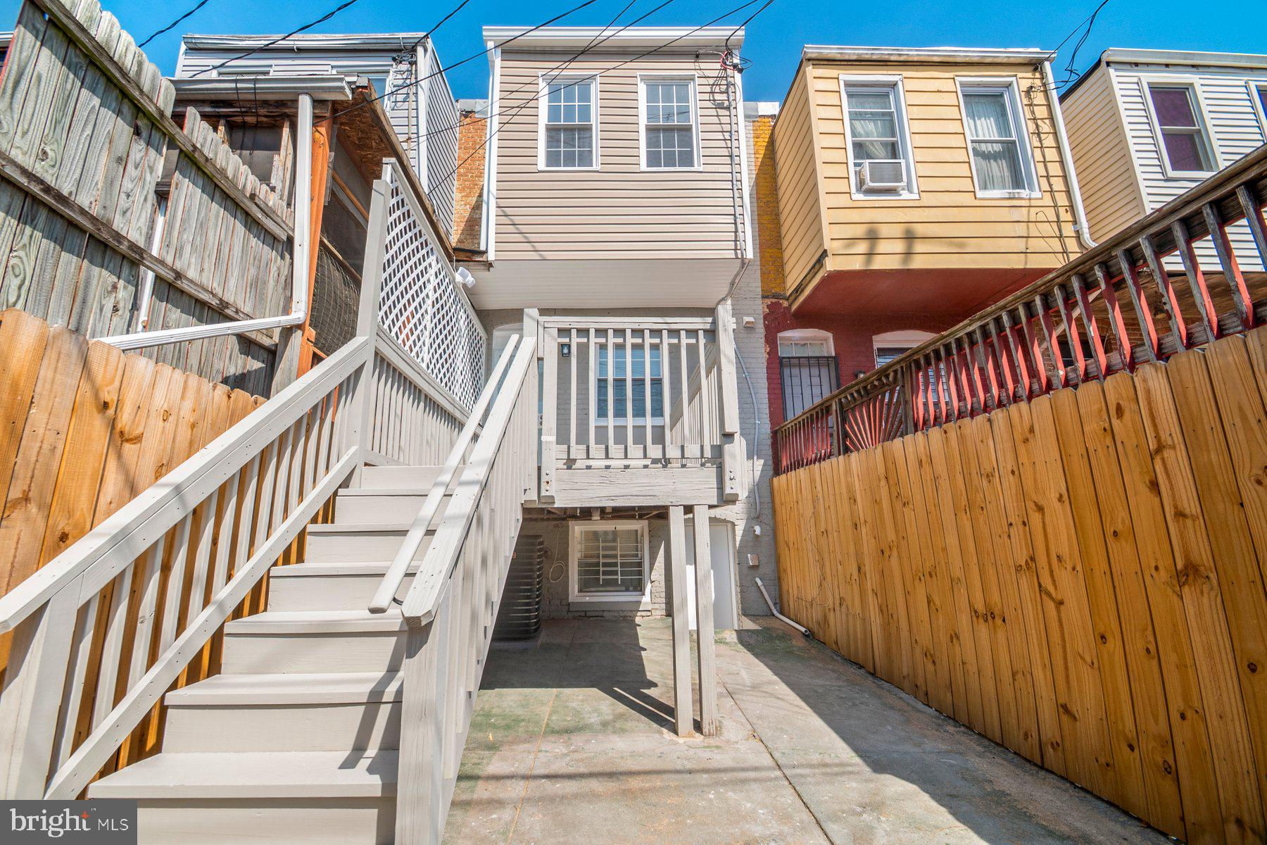 EAST BALTIMORE MIDWAY - Residential