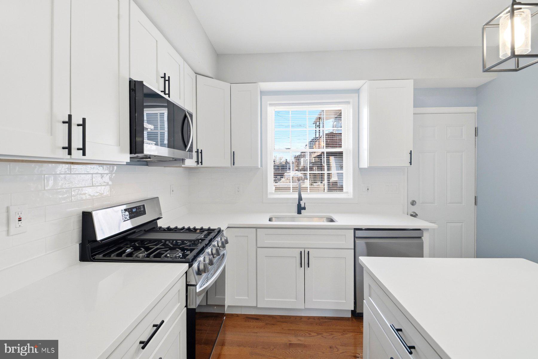 EAST BALTIMORE MIDWAY - Residential