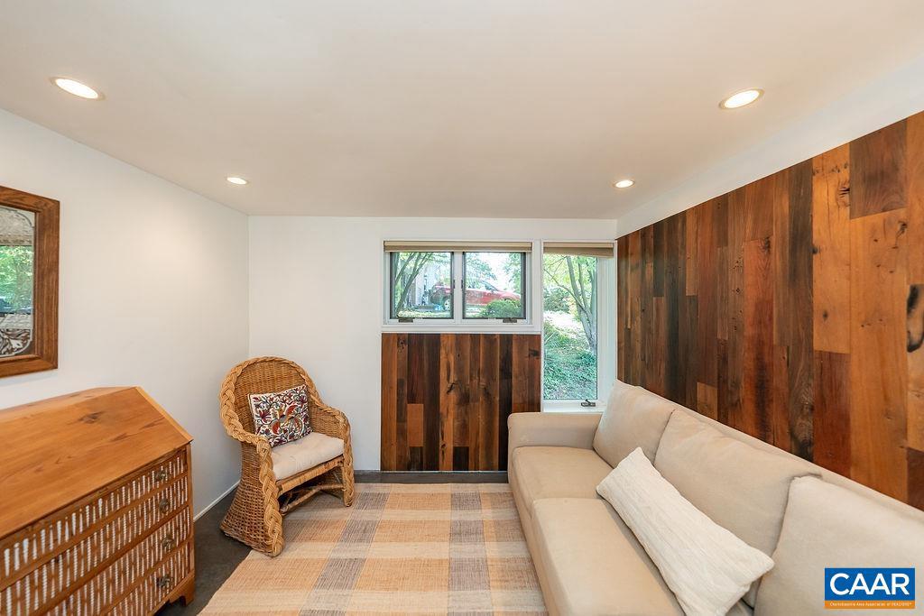 BELMONT - Residential