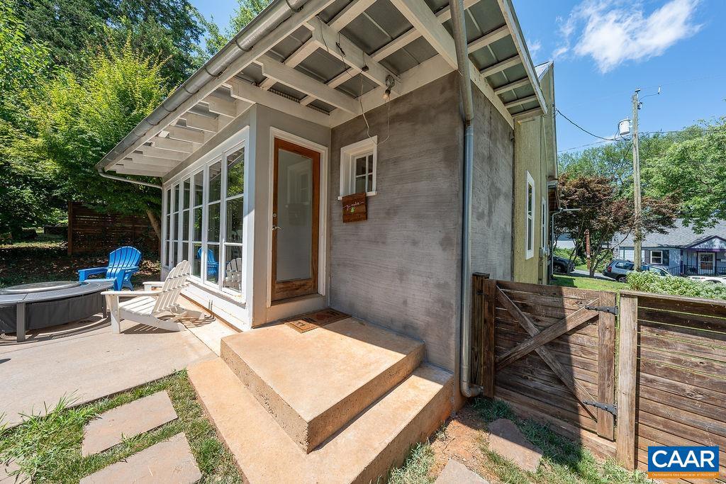 BELMONT - Residential