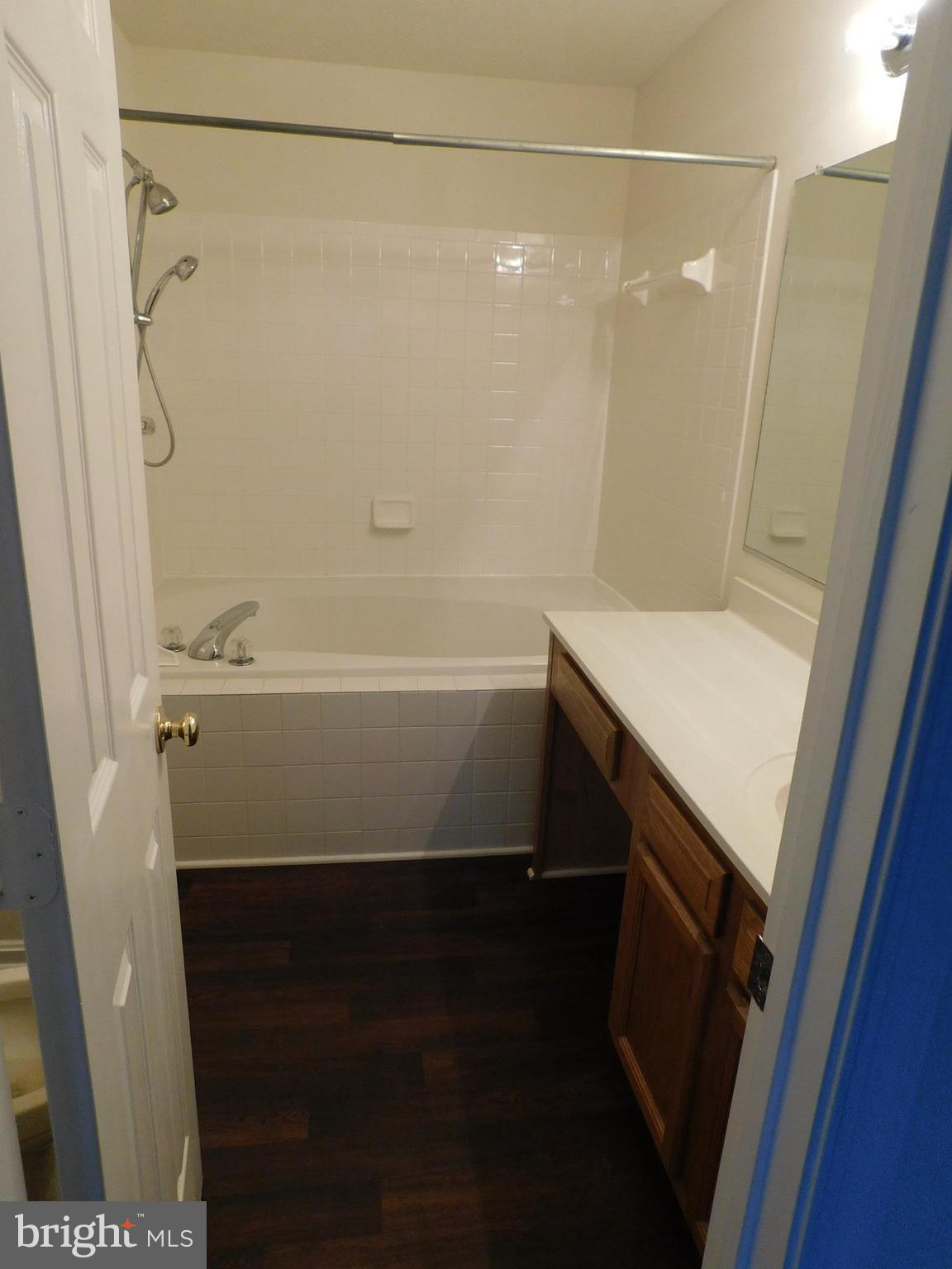 PARK RIDGE - Residential Lease