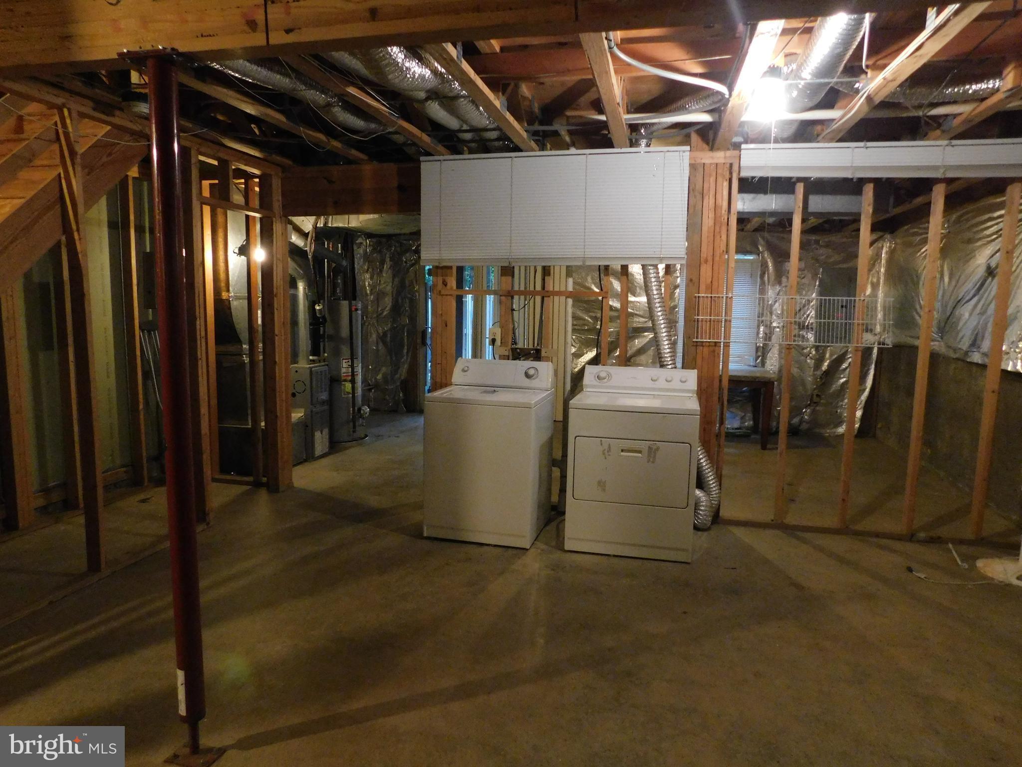 PARK RIDGE - Residential Lease