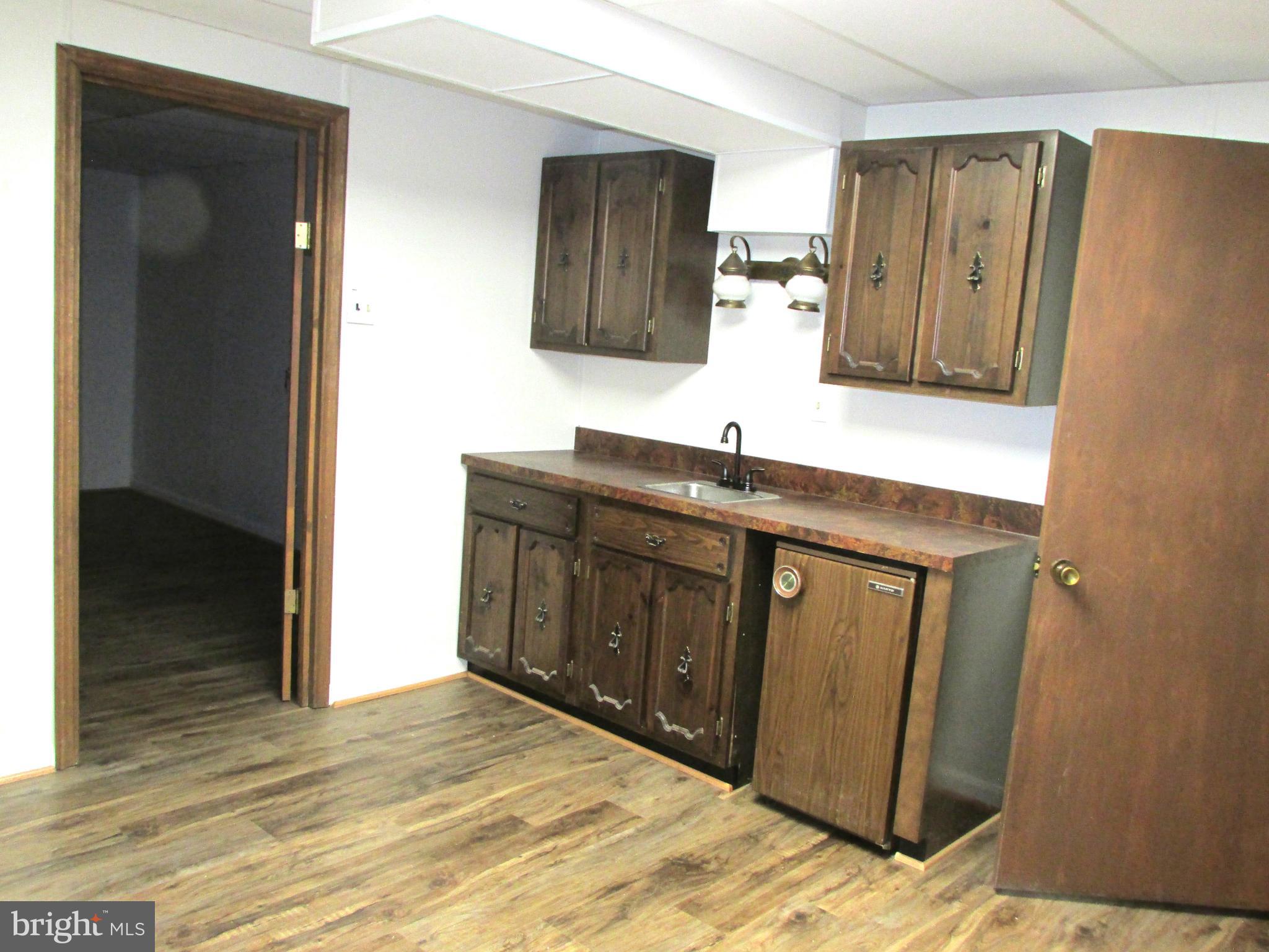 CHAPEL GLEN - Residential Lease