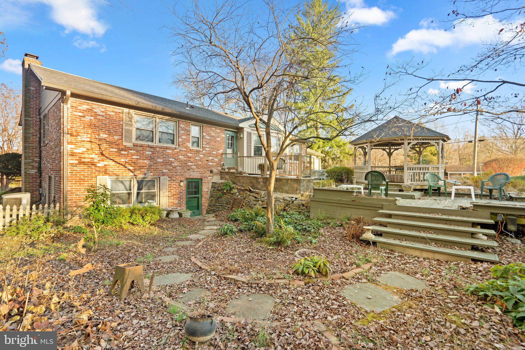 SAM RICE MANOR - Residential