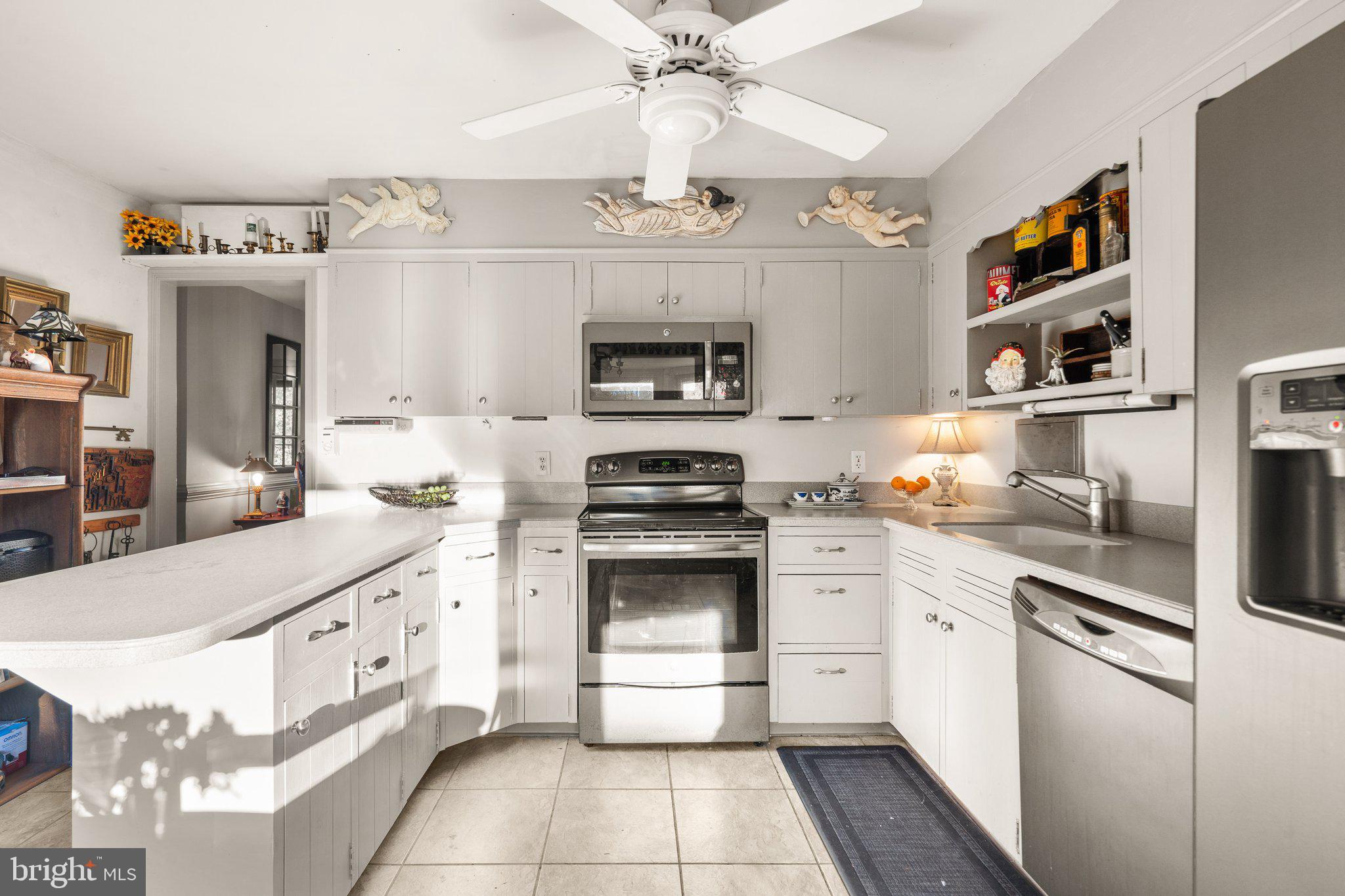 SAM RICE MANOR - Residential