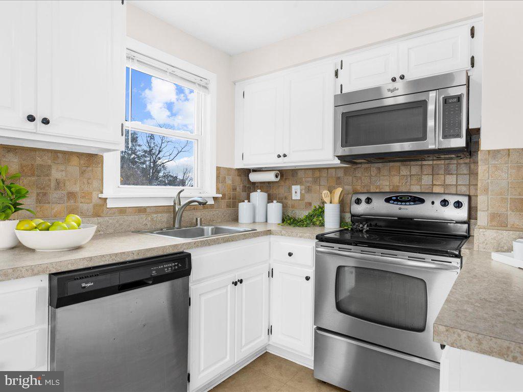 PERRY HALL - Residential