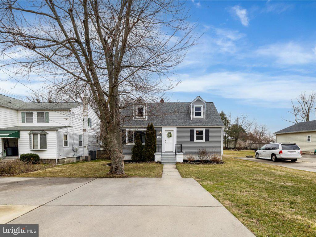 PERRY HALL - Residential