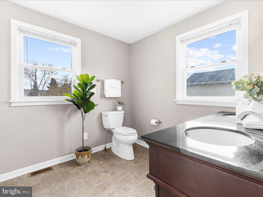 PERRY HALL - Residential