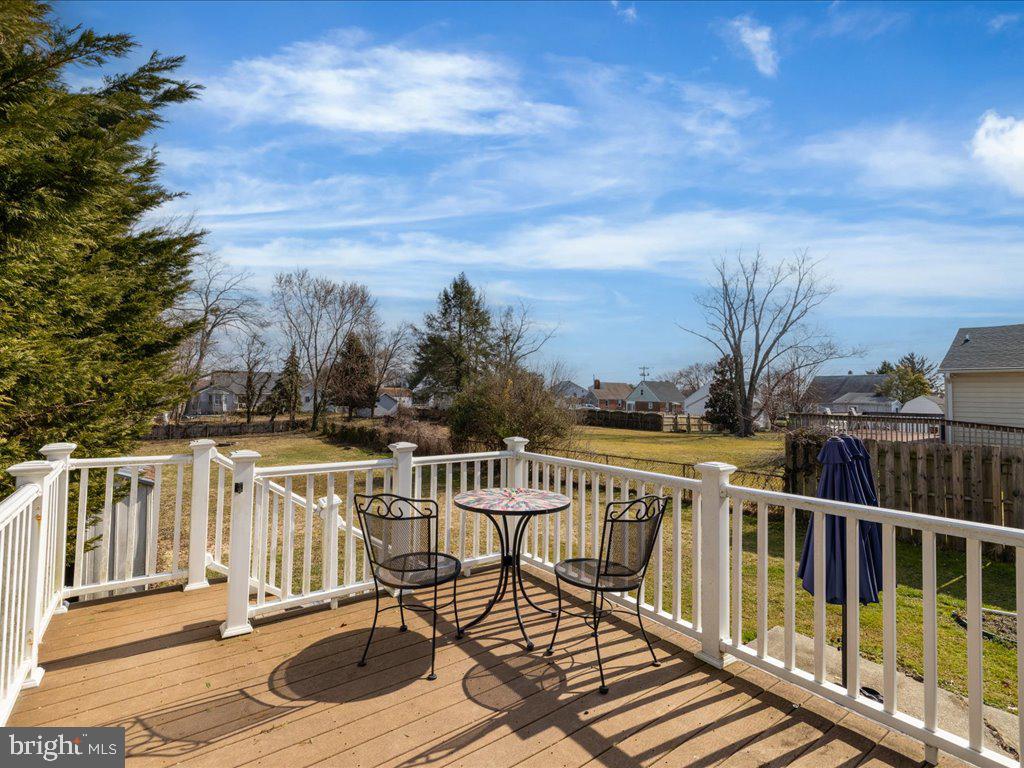 PERRY HALL - Residential