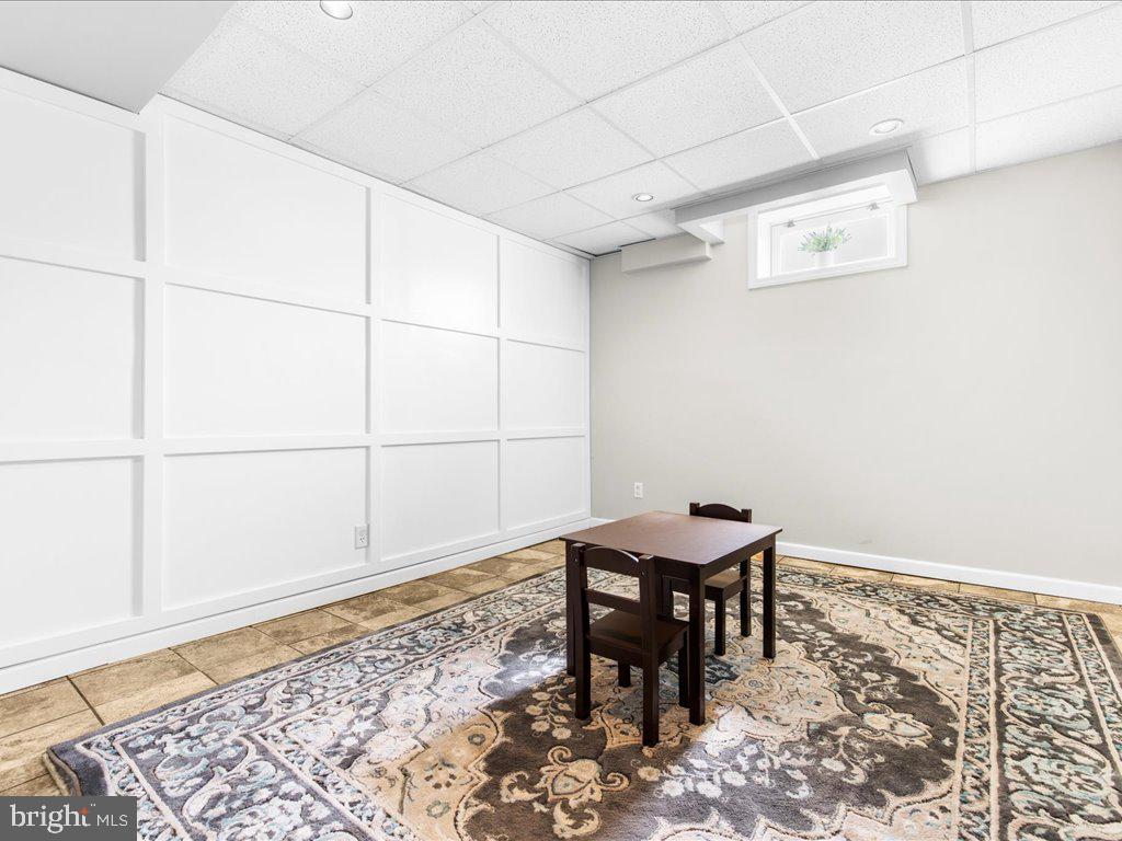 PERRY HALL - Residential